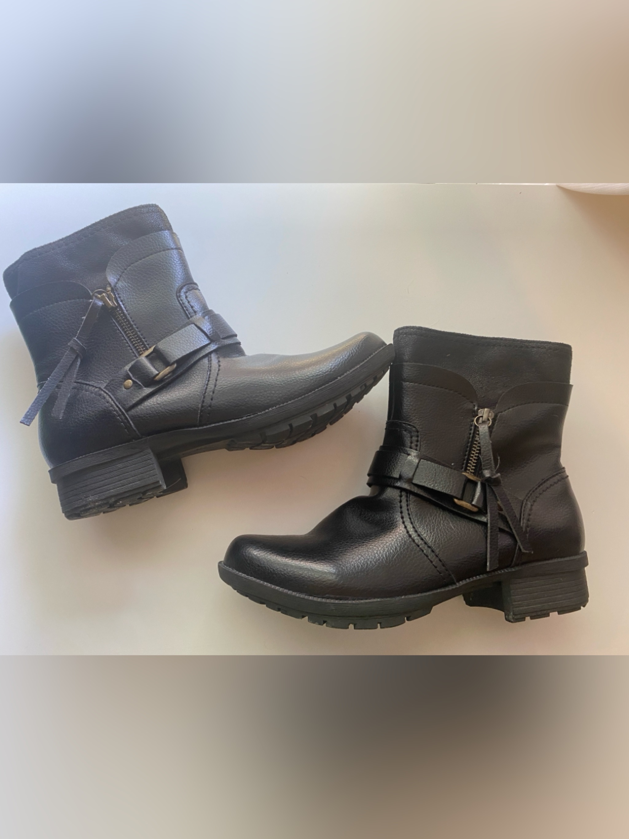 Clarks Black Leather Combat Moto Boots / Size 9 / Vguc